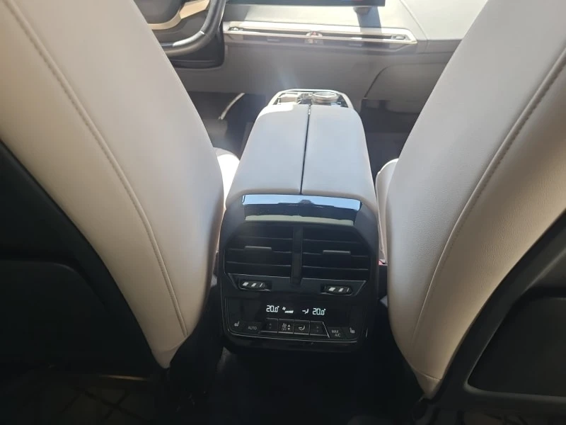BMW iX * xDrive50 * АВТОКРЕДИТ БЕЗ ПЪРВОНАЧАЛНА ВНОСКА* , снимка 2 - Автомобили и джипове - 55958563