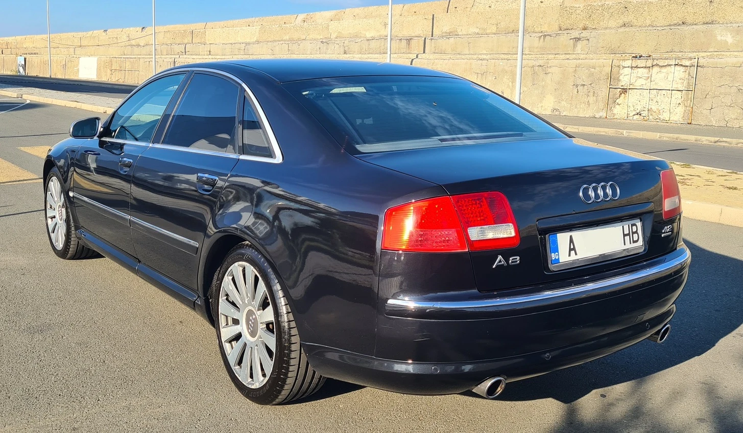 Audi A8 4.2 - изображение 3