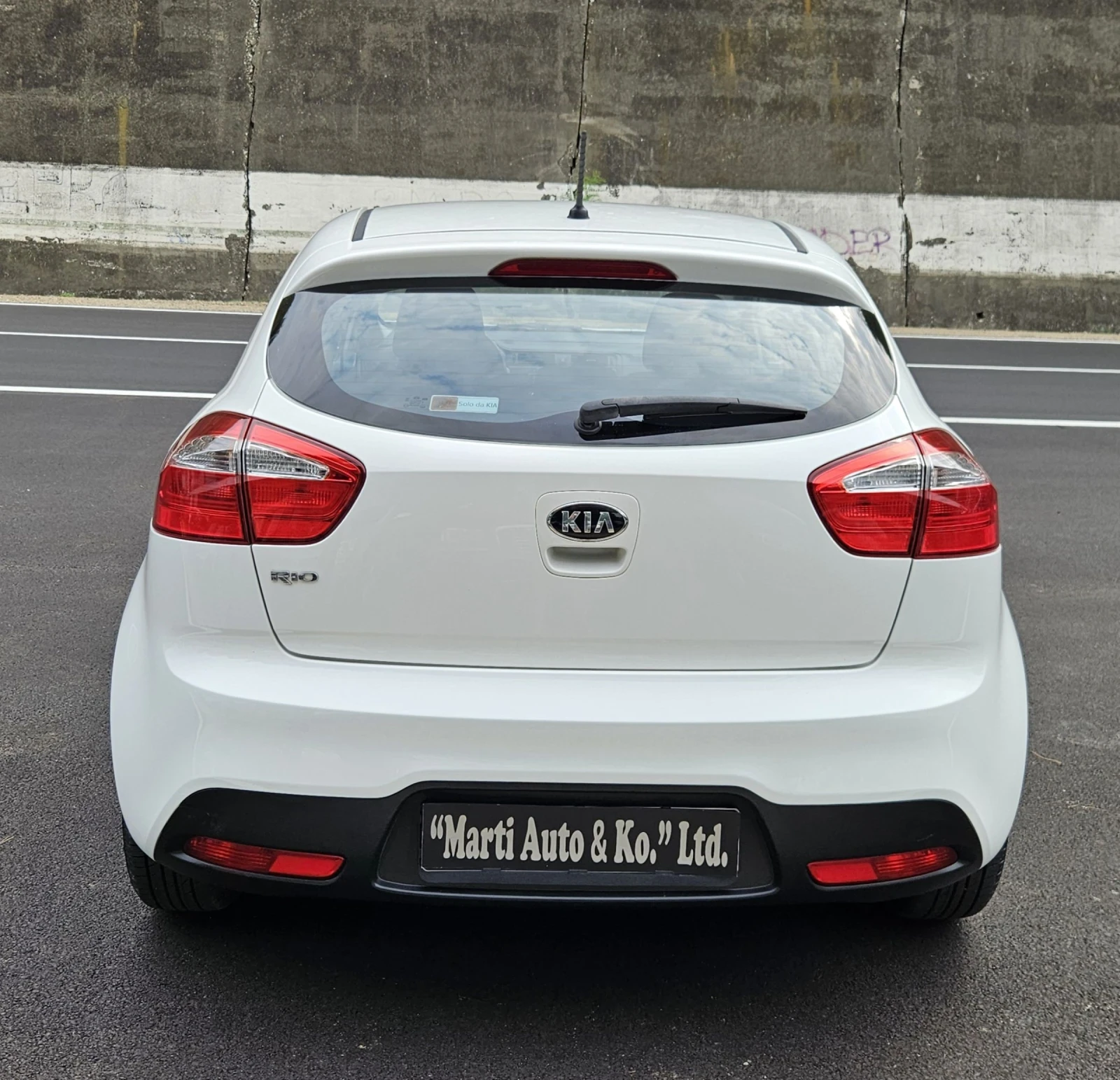 Kia Rio 1.2 i Перфектна !!! - изображение 8