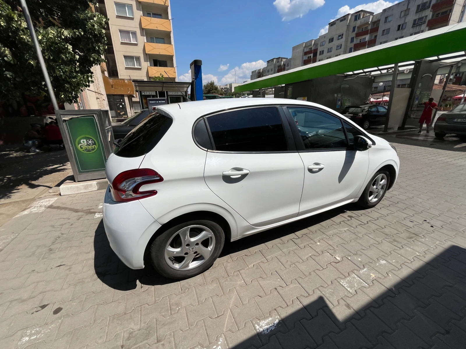 Peugeot 208  - изображение 4