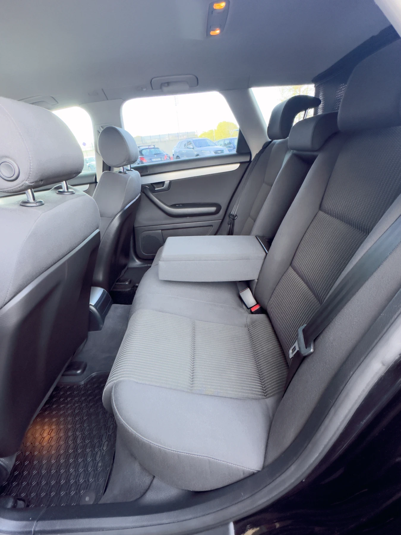 Audi A4 2.0 - изображение 9