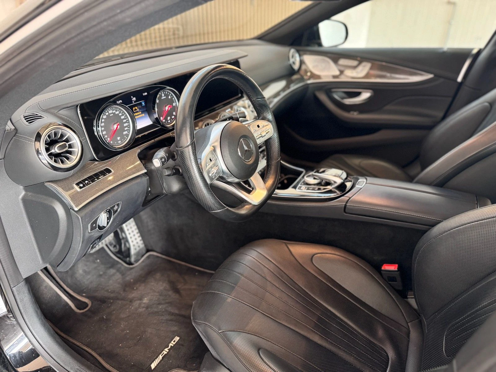 Mercedes-Benz CLS 400 D/4MATIC/AMG/340HP/BURMESTER/360/ACC/LED/NAVI/190E - изображение 7