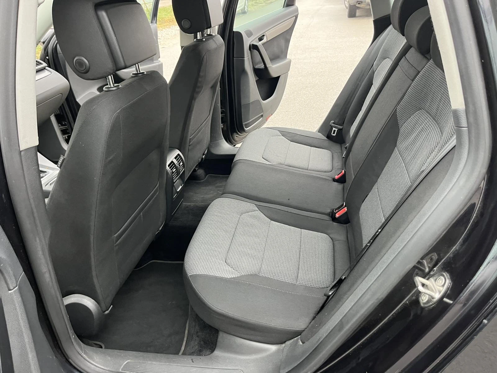 VW Passat 2.0TDI 140 COMMON RAIL EURO 5А АВТОМАТ ВНОС ИТАЛИЯ - изображение 9