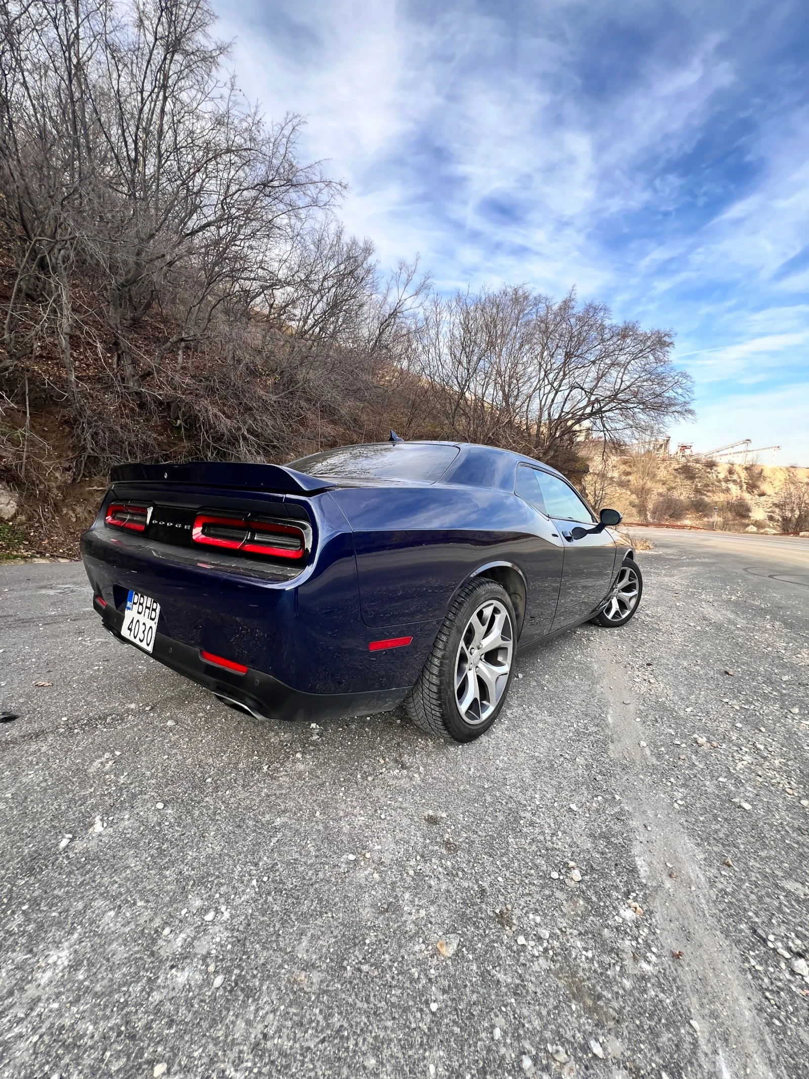 Dodge Challenger Dodge Challenger SXT+ 3.6 V6 / 305 к.с. / ZF 8-сте - изображение 6