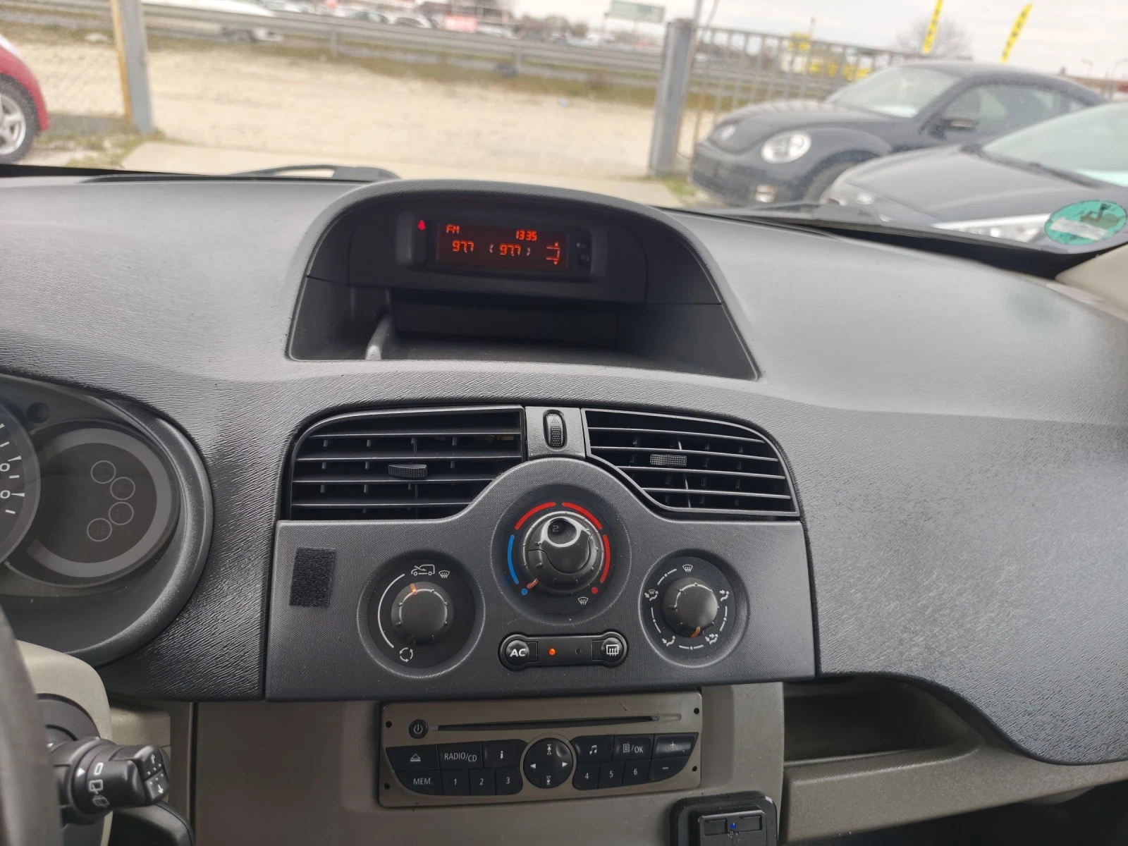 Renault Kangoo Товарен , снимка 13 - Автомобили и джипове - 53984372