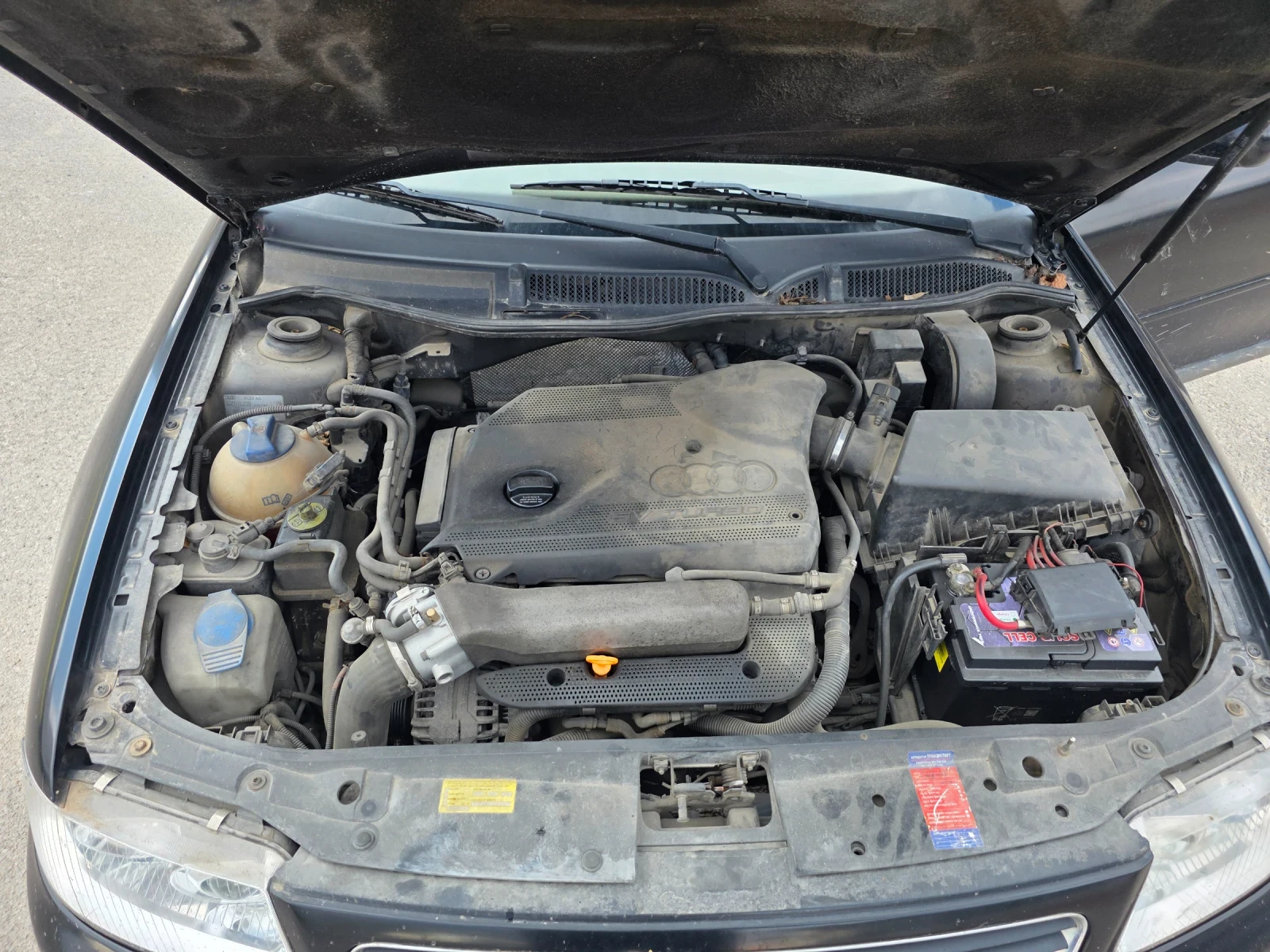 Audi A3 1.8 Т, снимка 8 - Автомобили и джипове - 54765773