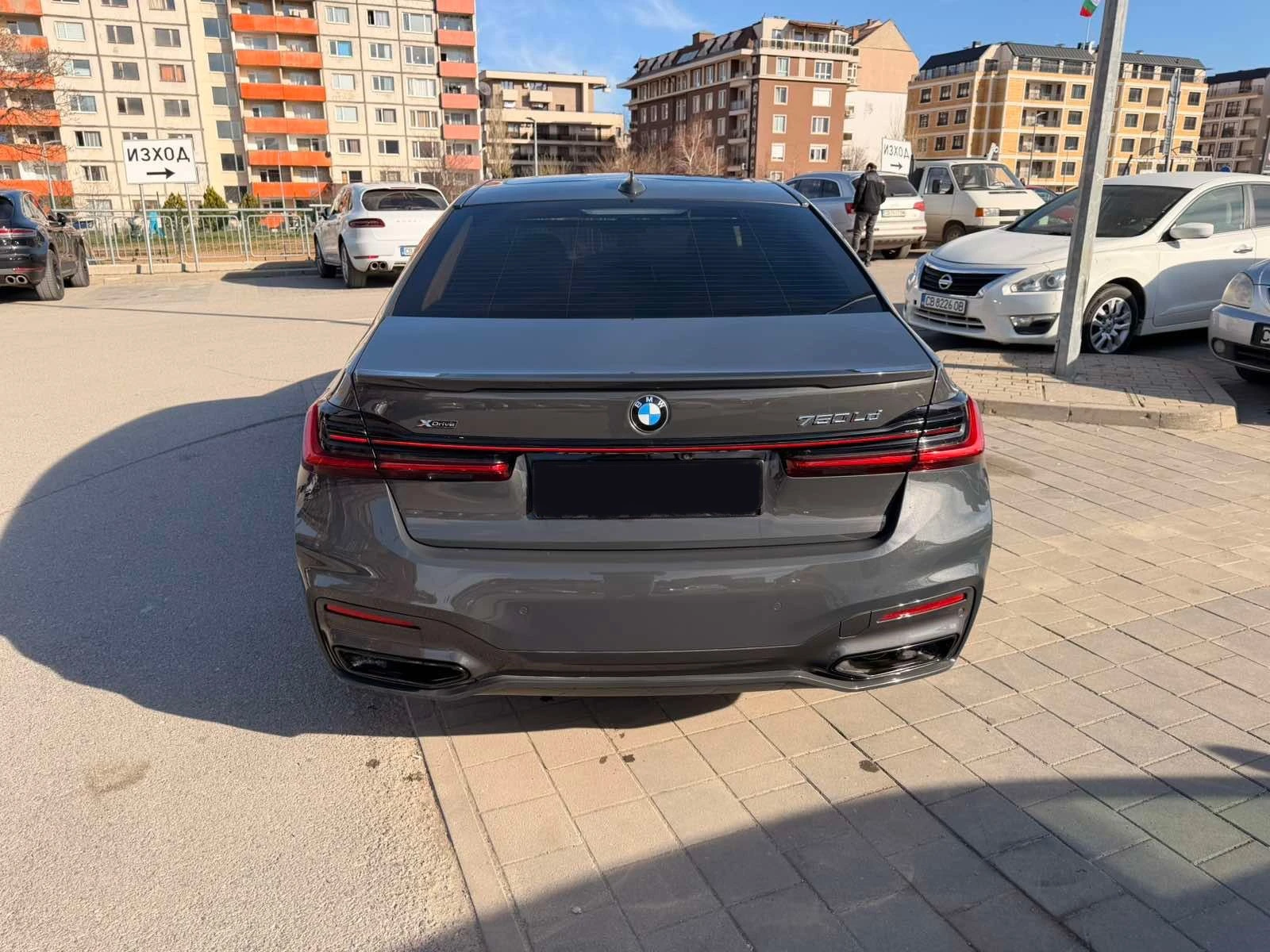 BMW 750 D L xDrive Individual, снимка 6 - Автомобили и джипове - 54820574