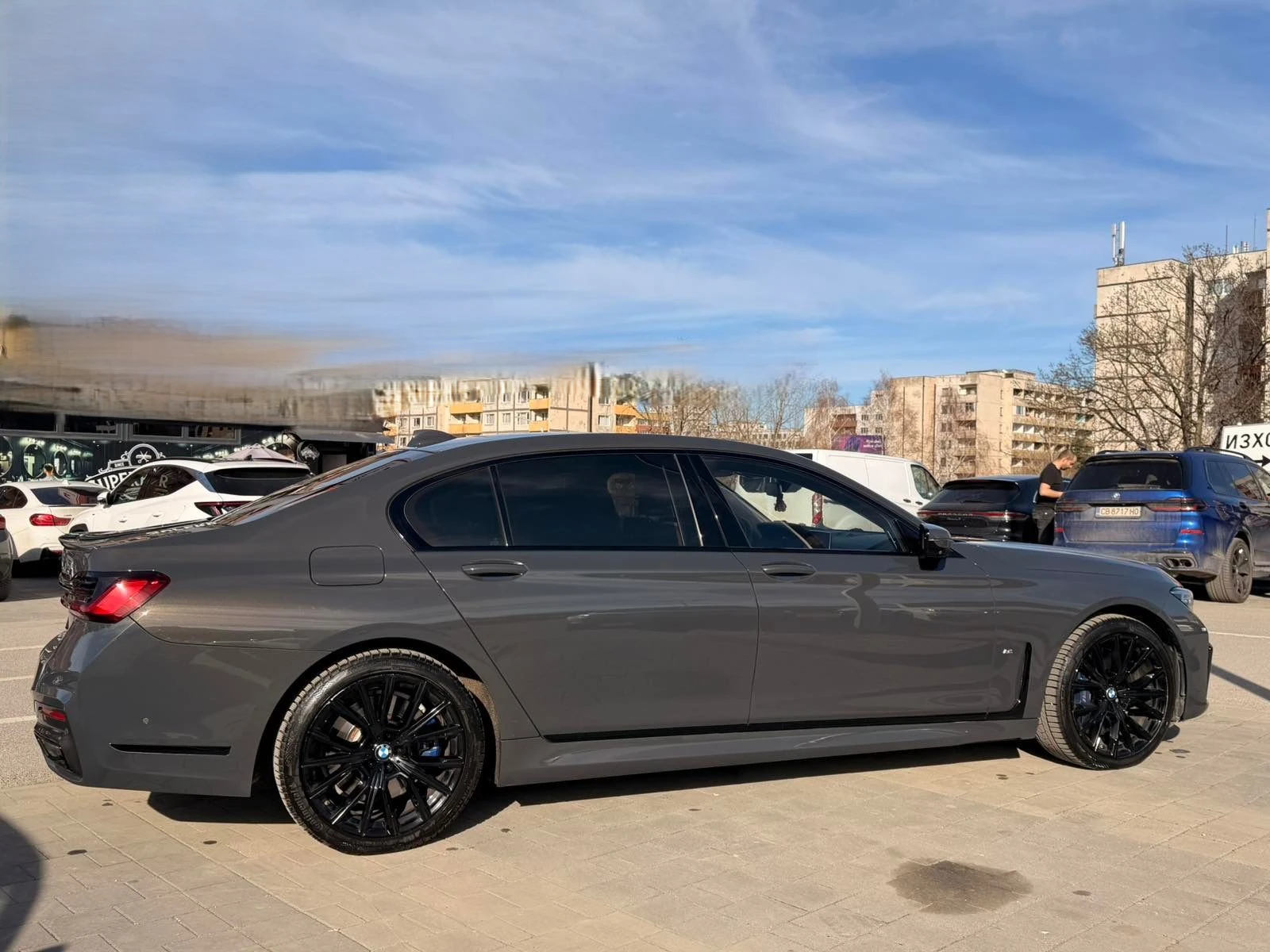 BMW 750 D L xDrive Individual, снимка 7 - Автомобили и джипове - 54820574