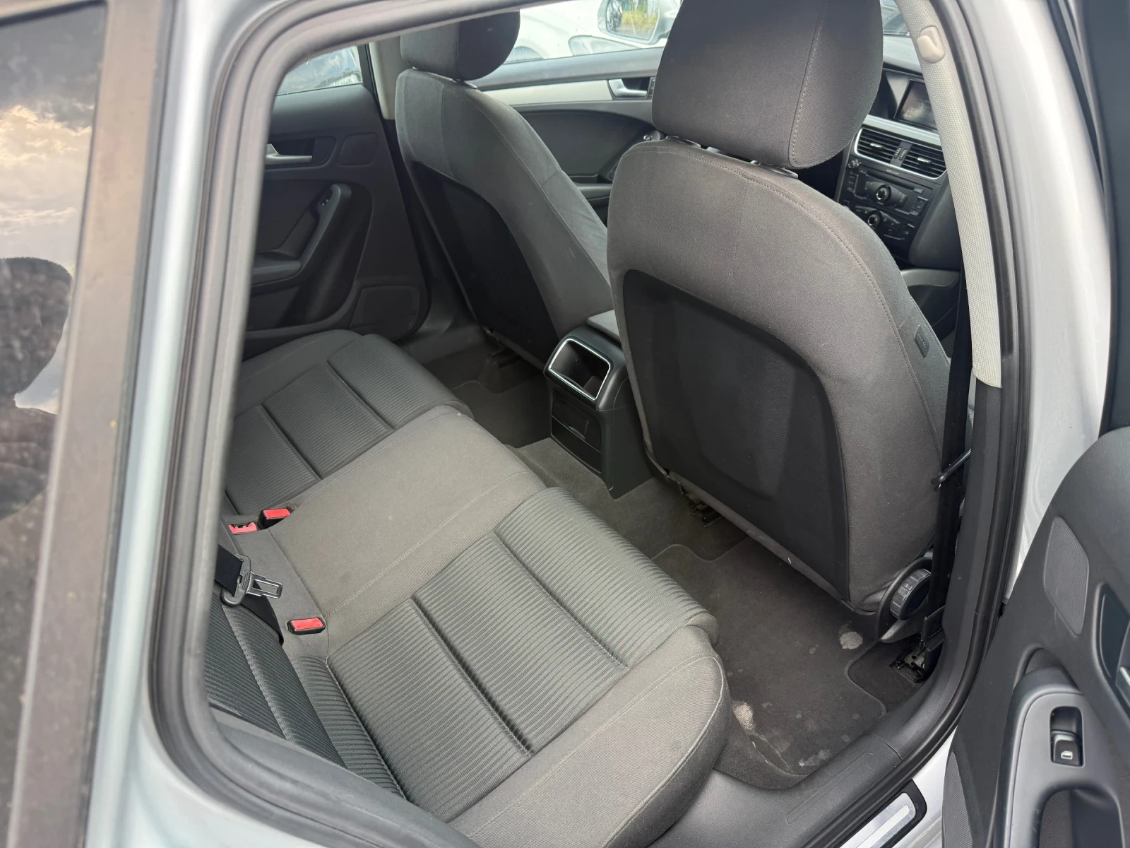 Audi A4 2.0 TDI (143hp) Italy, снимка 9 - Автомобили и джипове - 54990213