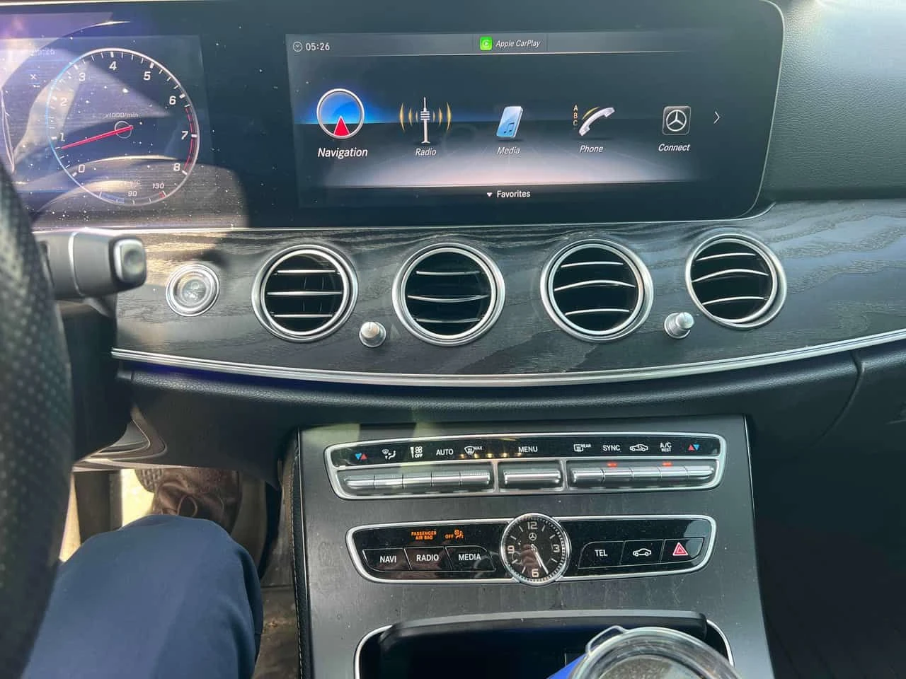 Mercedes-Benz E 300 * DIGITAL * BURMESTER * ОПЦИЯ ЗА ФИНАНСИРАНЕ, снимка 12 - Автомобили и джипове - 55153718