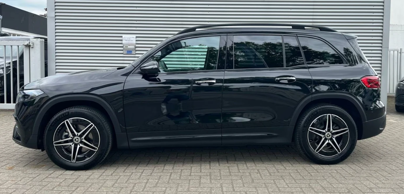 Mercedes-Benz EQB 350* 4M* AMG* PANO* 360* HUD* BURMESTER* , снимка 2 - Автомобили и джипове - 55347684