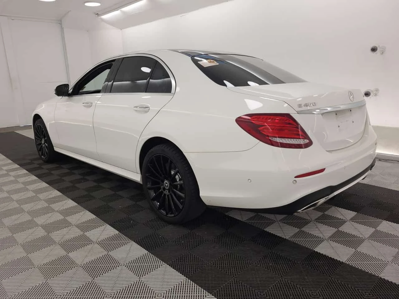 Mercedes-Benz E 450 * АВТОКРЕДИТ БЕЗ ПЪРВОНАЧАЛНА ВНОСКА, снимка 5 - Автомобили и джипове - 55485476