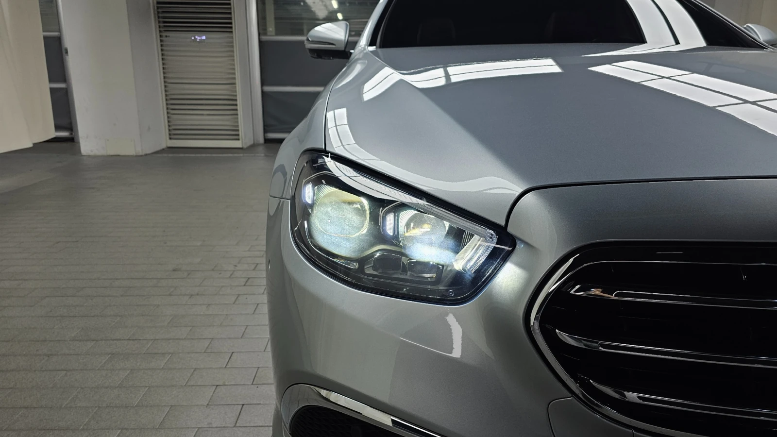 Mercedes-Benz E 220 4MATIC* Exclusive* , снимка 5 - Автомобили и джипове - 55953015
