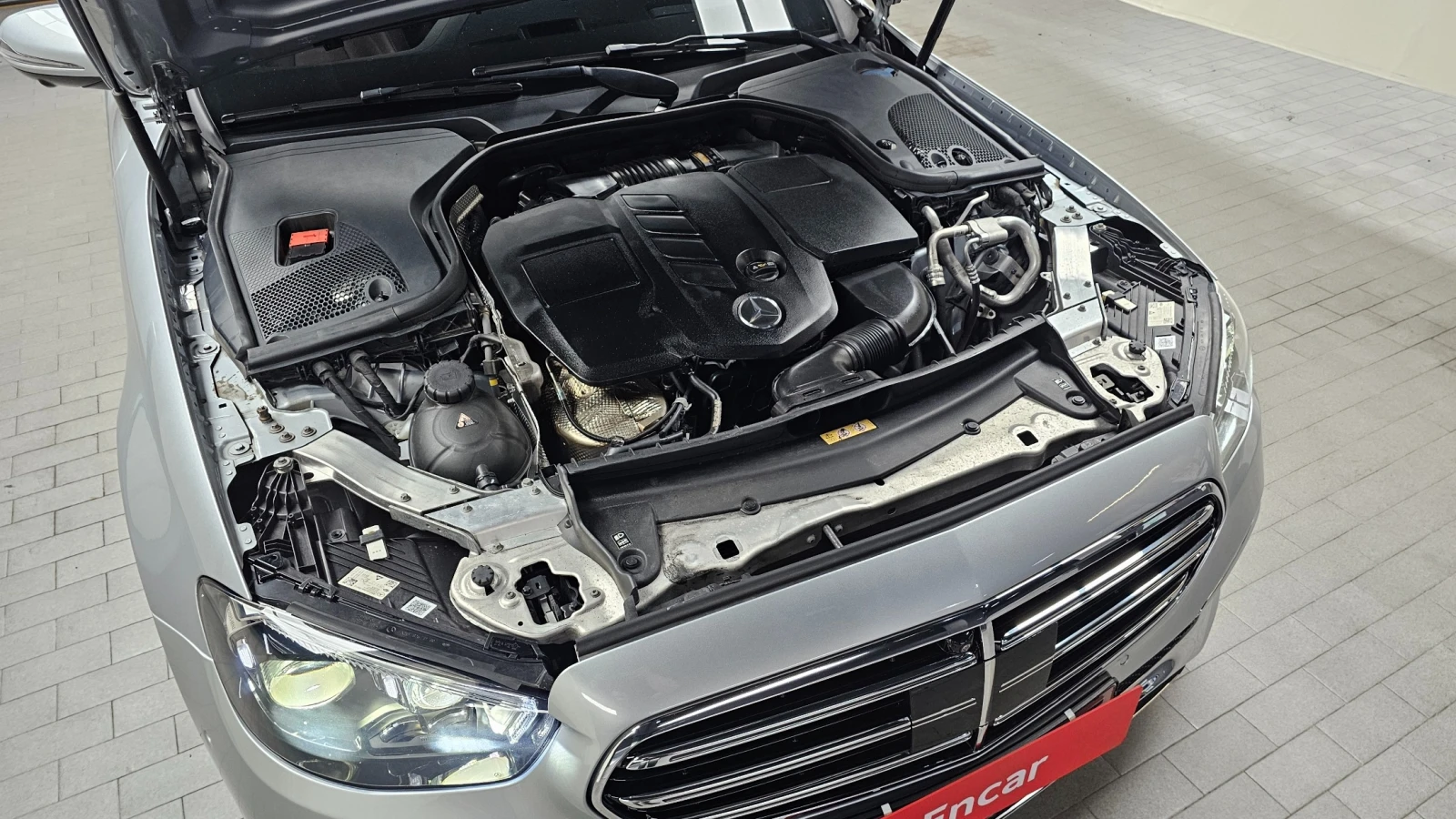 Mercedes-Benz E 220 4MATIC* Exclusive* , снимка 6 - Автомобили и джипове - 55953015