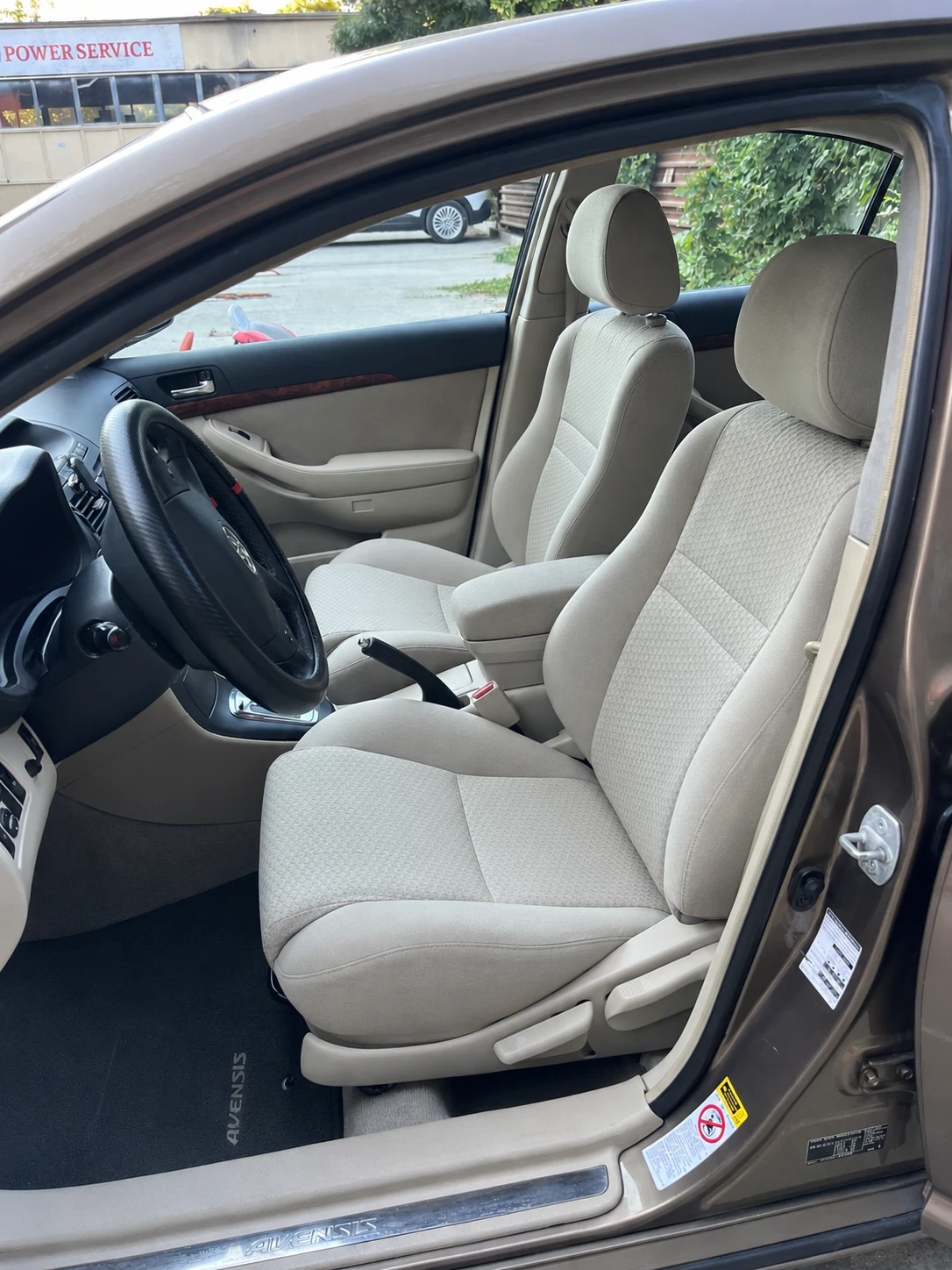 Toyota Avensis, снимка 13 - Автомобили и джипове - 55970796