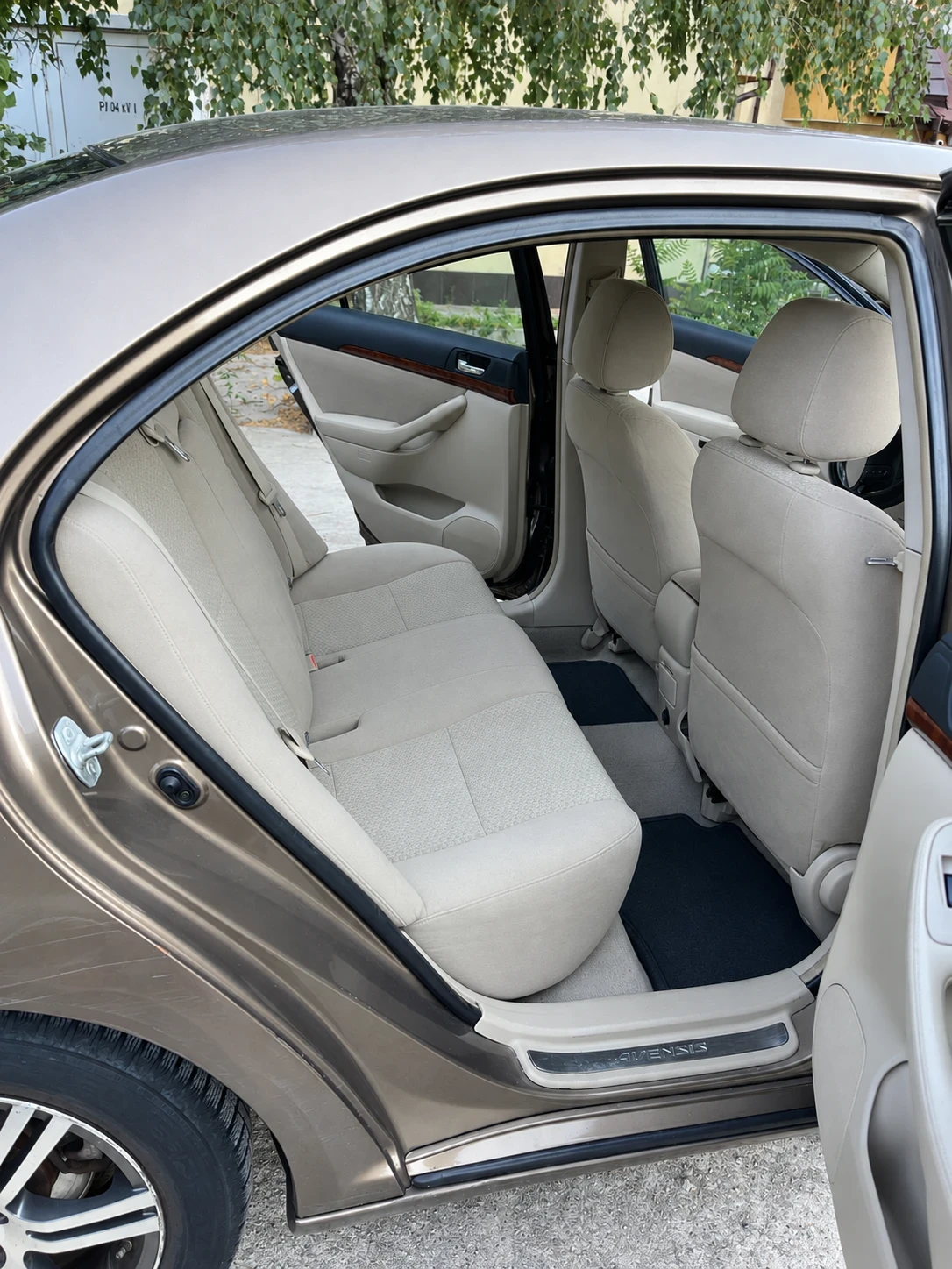 Toyota Avensis, снимка 12 - Автомобили и джипове - 55970796