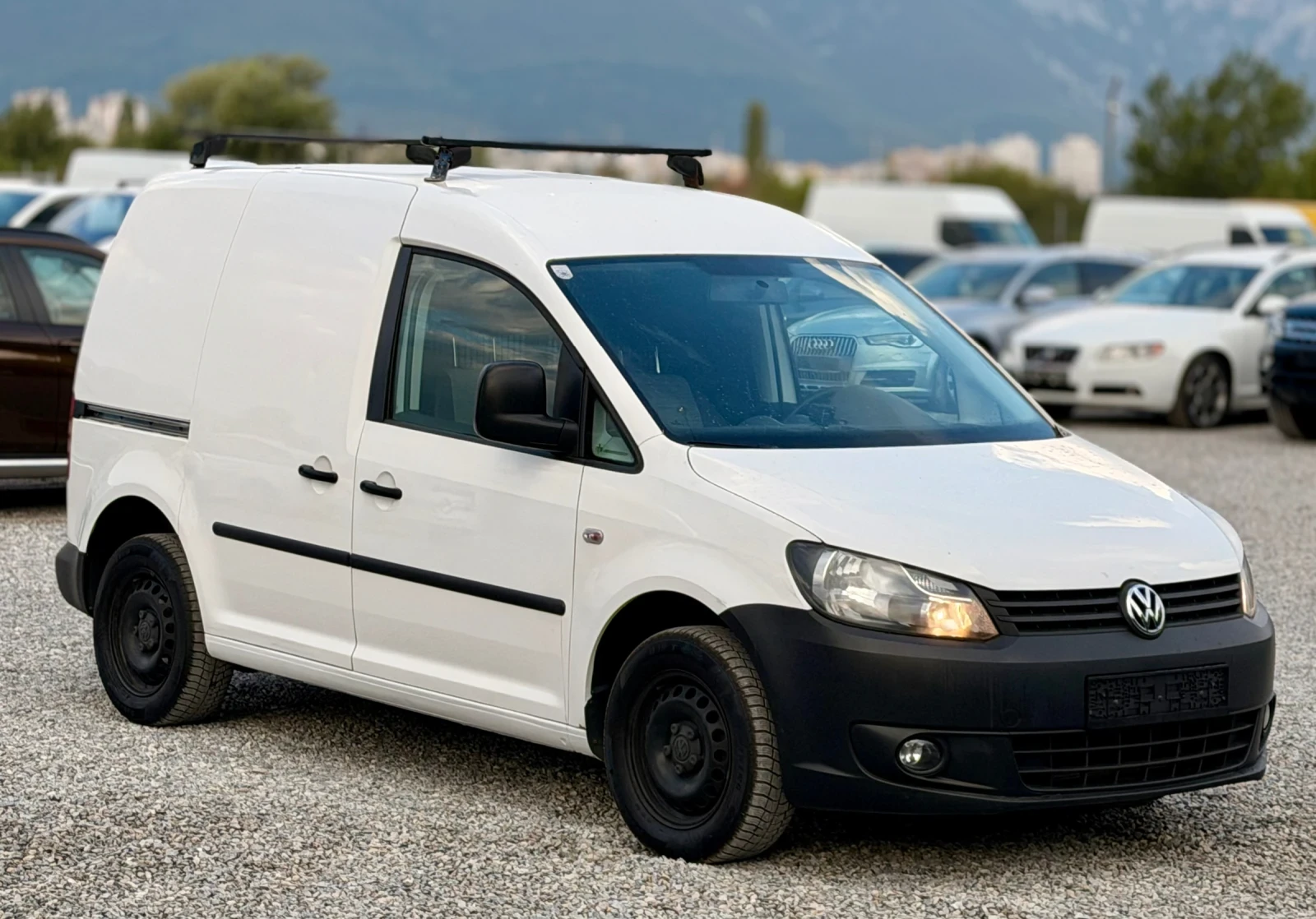 VW Caddy 1.6TDI * 105 к.с* * Нов внос* * Климатик* , снимка 3 - Автомобили и джипове - 55996715