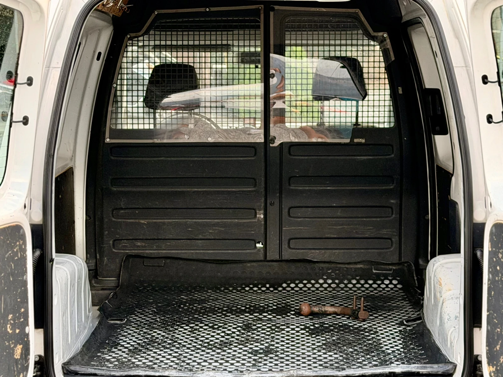 VW Caddy 1.6TDI * 105 к.с* * Нов внос* * Климатик* , снимка 11 - Автомобили и джипове - 55996715