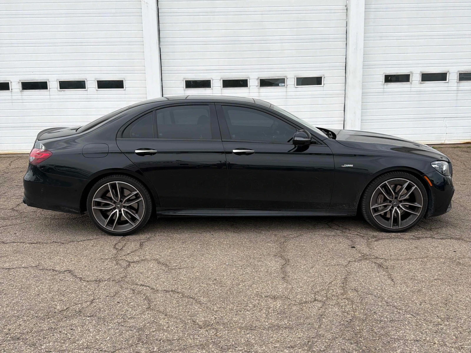 Mercedes-Benz E 53 AMG * АВТОКРЕДИТ БЕЗ ПЪРВОНАЧАЛНА ВНОСКА* , снимка 3 - Автомобили и джипове - 56052510