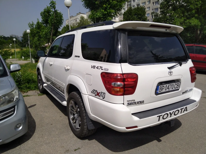 Toyota Sequoia, снимка 4 - Автомобили и джипове - 49097947