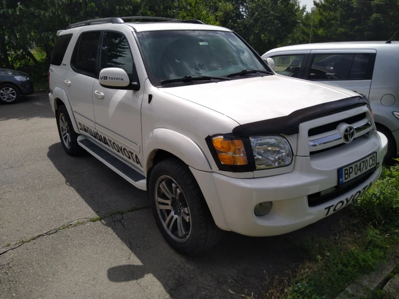 Toyota Sequoia, снимка 2 - Автомобили и джипове - 49097947