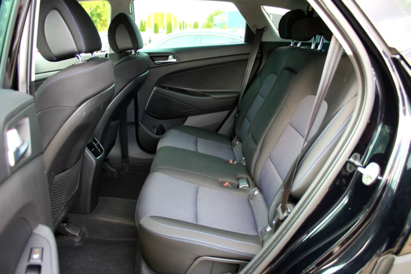 Hyundai Tucson 1.7CRDi ЛИЗИНГ/ПЕРФЕКТЕН, снимка 14 - Автомобили и джипове - 52013535