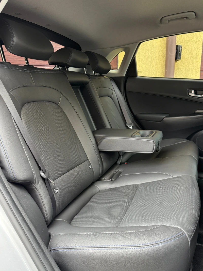 Hyundai Kona 150kw* PREMIUM* Сервизна Книжка с Пълна История!, снимка 9 - Автомобили и джипове - 52210176