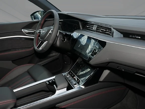 Audi Q8 e-Tron Sportback 55 = Black Optic Plus = Гаранция, снимка 5 - Автомобили и джипове - 52837212