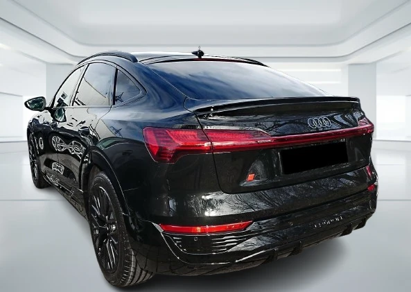 Audi Q8 e-Tron Sportback 55 = Black Optic Plus = Гаранция, снимка 2 - Автомобили и джипове - 52837212