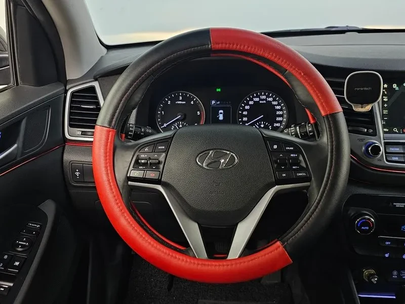 Hyundai Tucson 2.0 - САМО 30% АВАНС, снимка 13 - Автомобили и джипове - 56065935