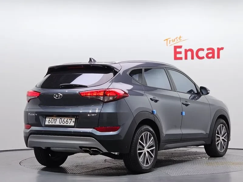 Hyundai Tucson 2.0 - САМО 30% АВАНС, снимка 2 - Автомобили и джипове - 56065935