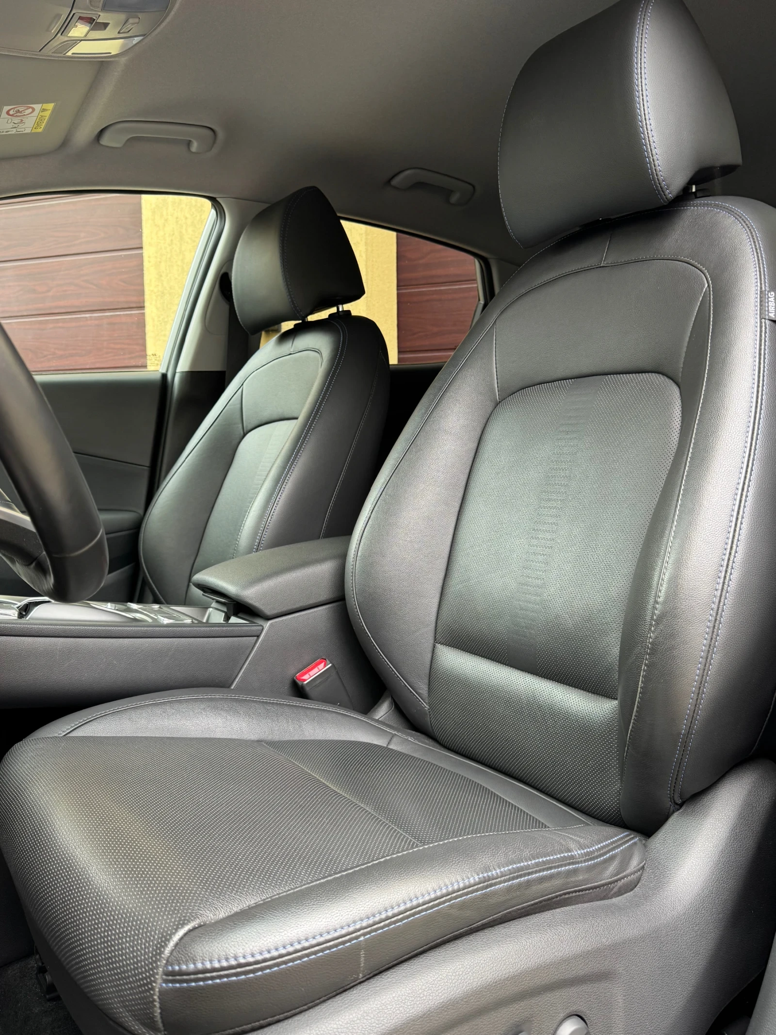 Hyundai Kona 150kw* PREMIUM* Сервизна Книжка с Пълна История! - изображение 8