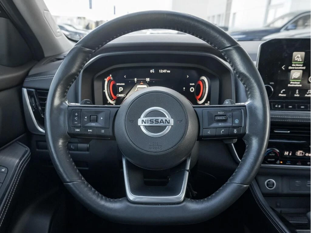 Nissan Rogue Platinum AWD* CarPlay* Sunroof* Camera* Blind Spot, снимка 9 - Автомобили и джипове - 53750896