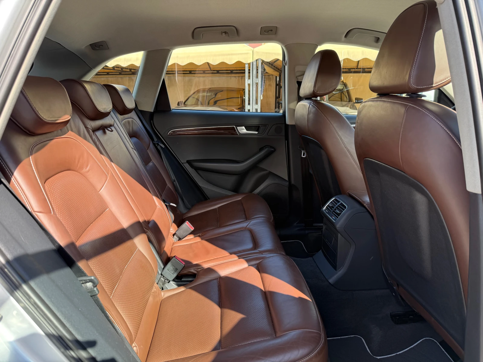 Audi Q5 2.0TDI quattro 170к.с.  !!! ТОП СЪСТОЯНИЕ !!!!!, снимка 14 - Автомобили и джипове - 54132704