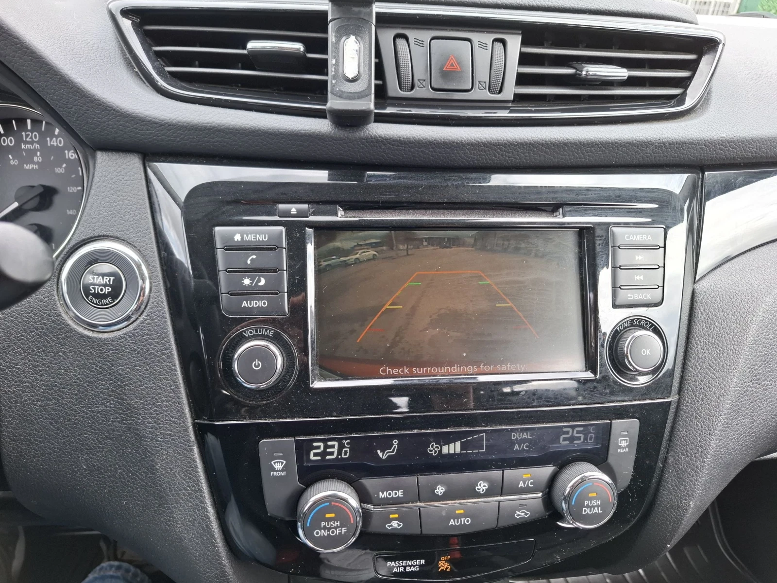 Nissan Qashqai, снимка 5 - Автомобили и джипове - 54157442