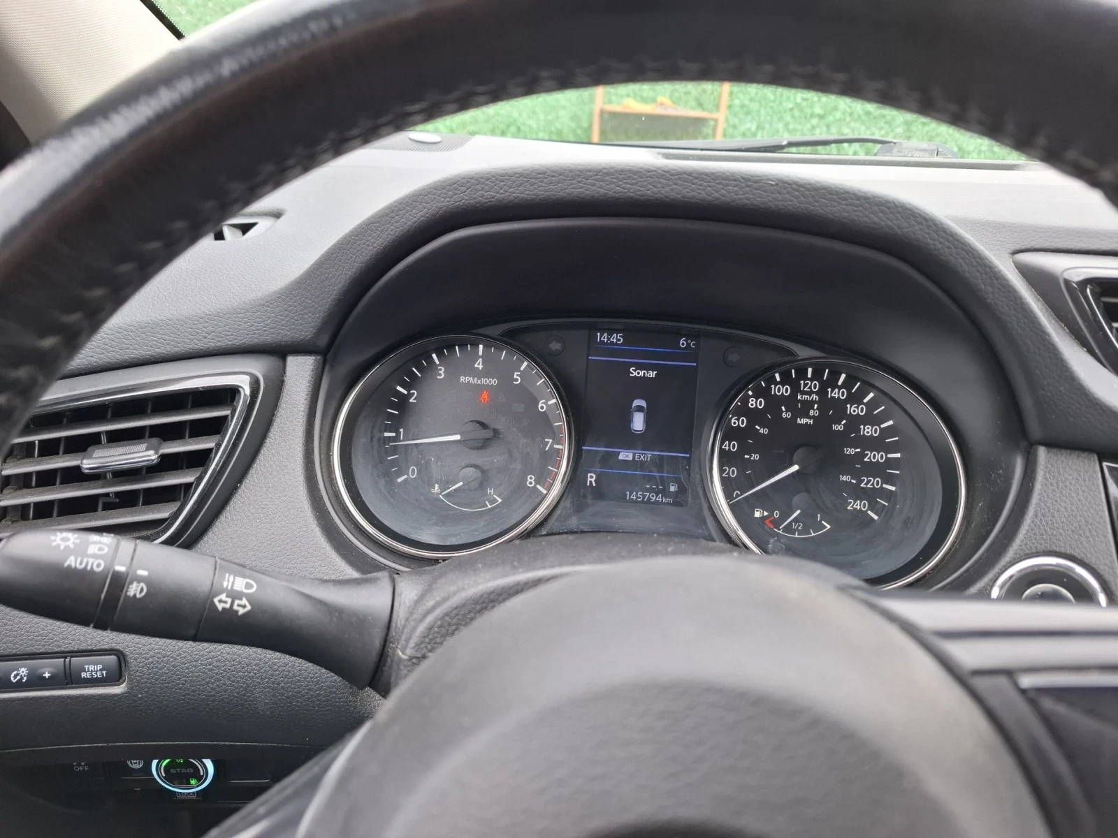 Nissan Qashqai, снимка 6 - Автомобили и джипове - 54157442