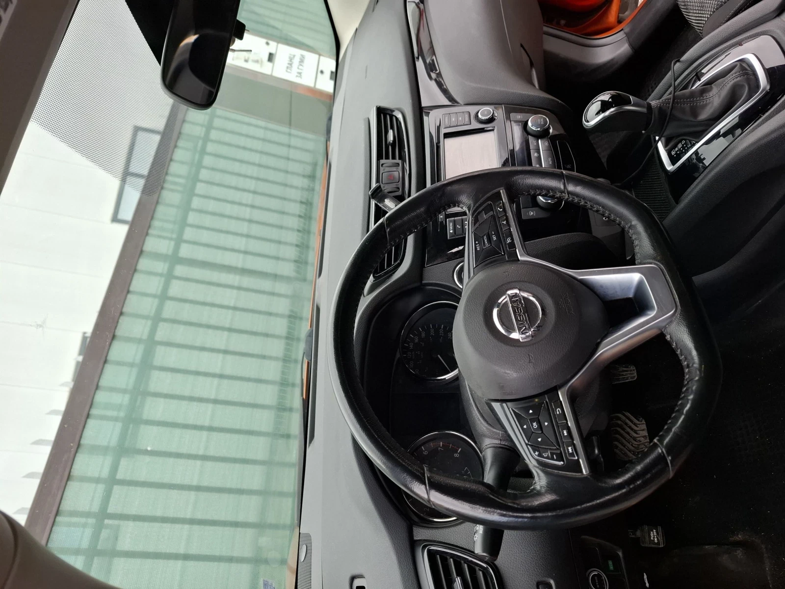 Nissan Qashqai, снимка 9 - Автомобили и джипове - 54157442