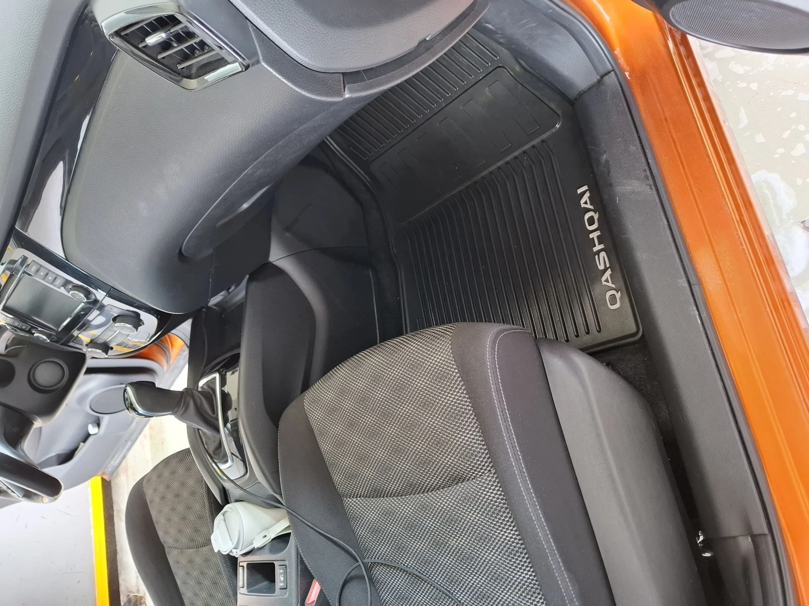 Nissan Qashqai, снимка 7 - Автомобили и джипове - 54157442