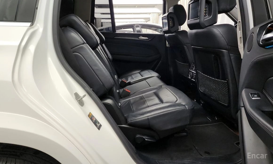 Mercedes-Benz GLS, снимка 12 - Автомобили и джипове - 54354107