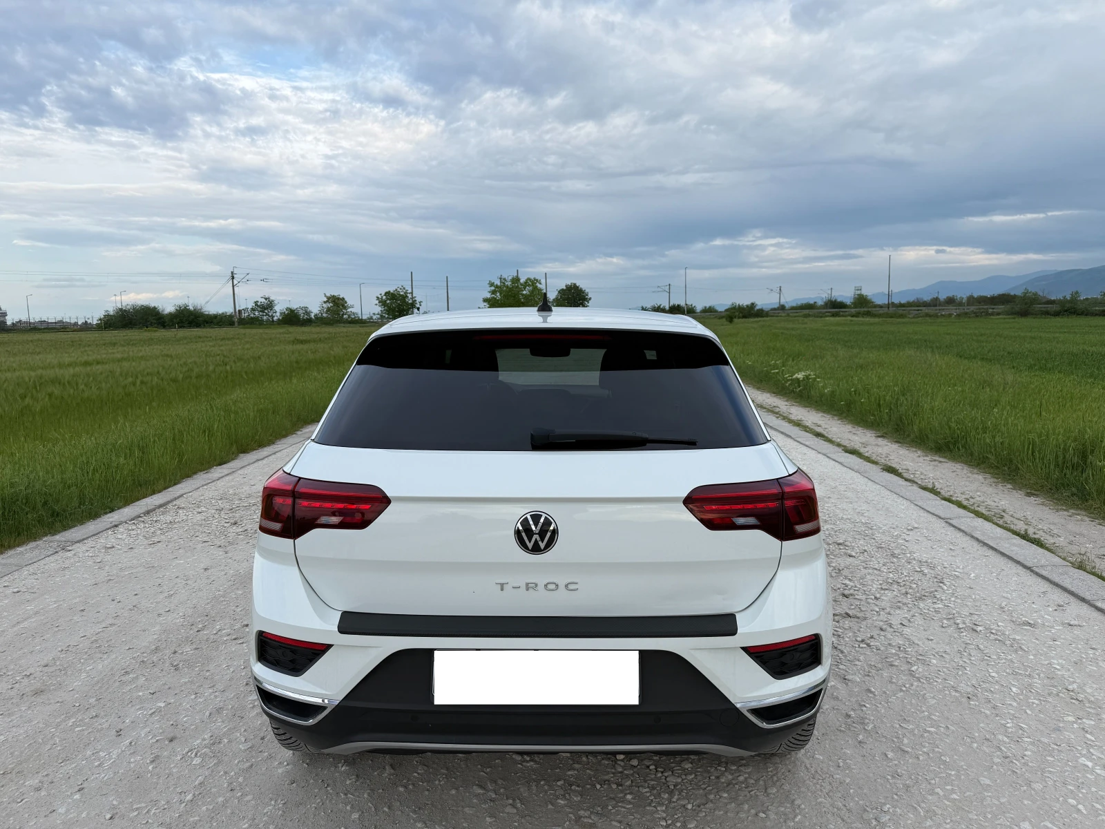 VW T-Roc 1.5 TSI DSG R-LINE 32 000 km, снимка 5 - Автомобили и джипове - 54496657