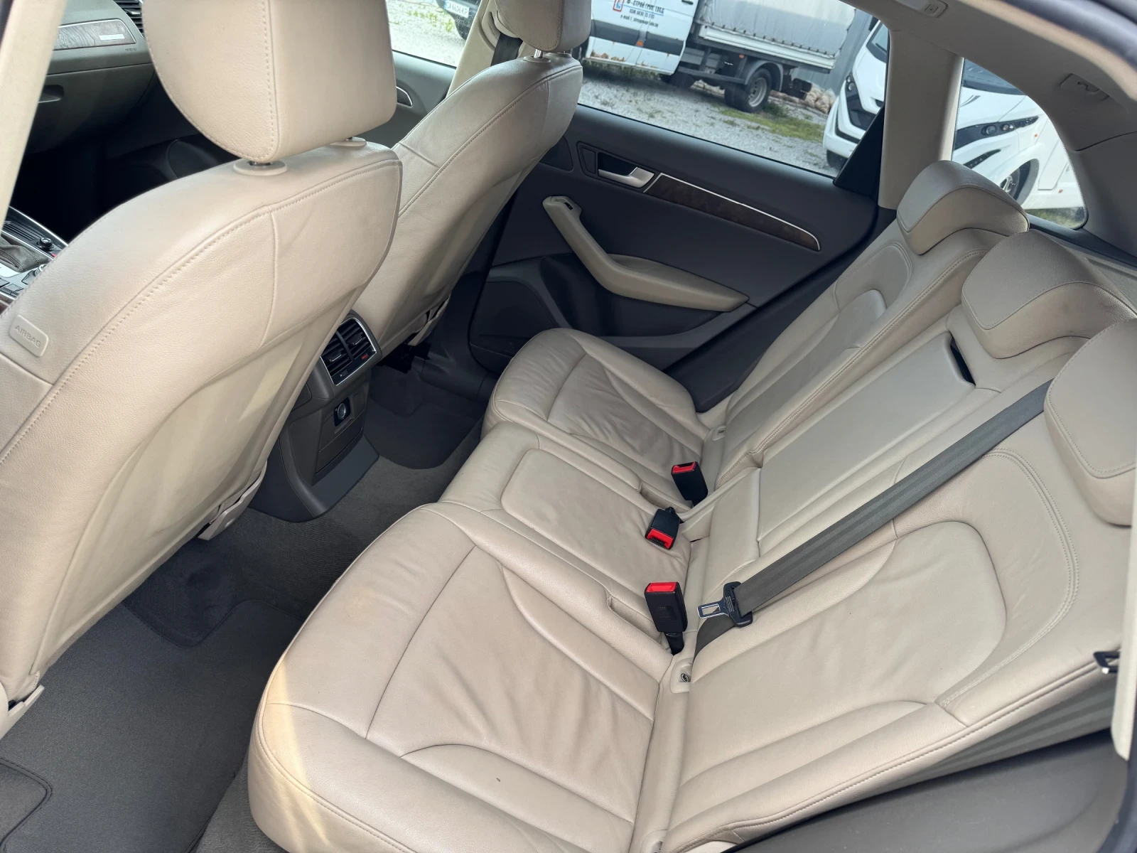 Audi Q5 2.0TFSI / 4x4 / НАВИ / КАМЕРА / ПАНОРАМА / ПОДГРЕВ, снимка 12 - Автомобили и джипове - 54783924