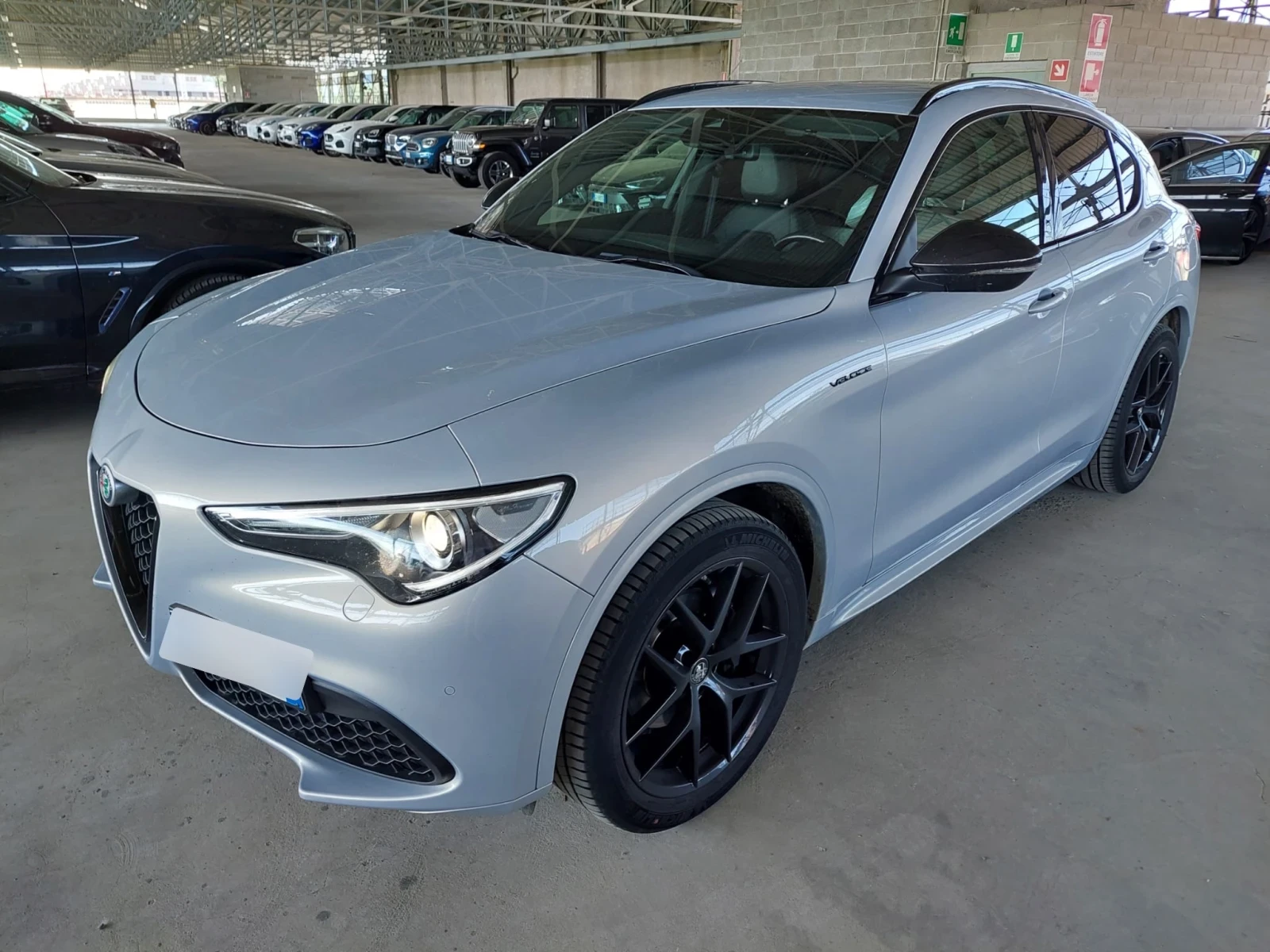 Alfa Romeo Stelvio 2.0 Turbo AT8 Q4 Veloce, снимка 2 - Автомобили и джипове - 54853814