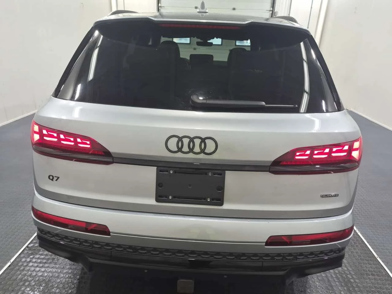 Audi Q7 * TECHNIK * CARFAX * ОПЦИЯ ЗА ФИНАНСИРАНЕ, снимка 17 - Автомобили и джипове - 55789021