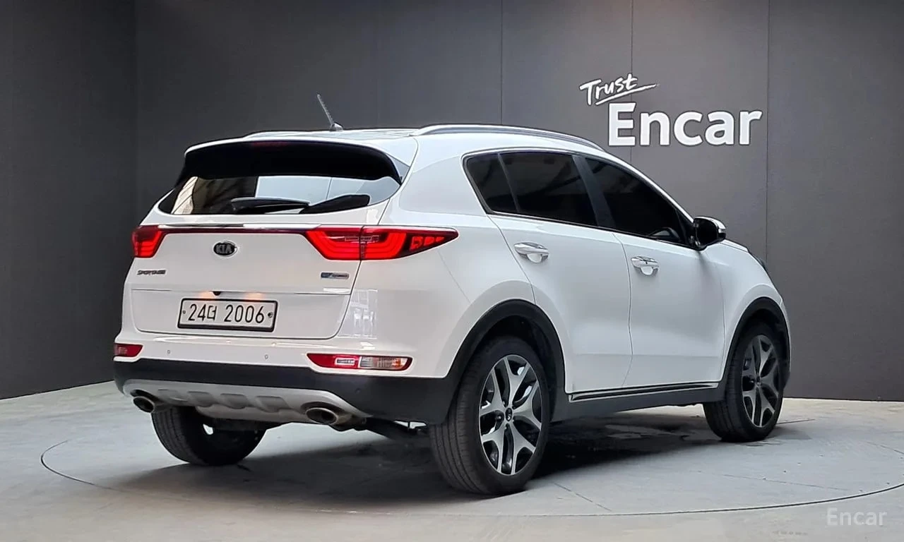 Kia Sportage DIESEL PRESTIGE| ПОДГРЕВИ| ЗАДНА КАМЕРА| ФИКС ЦЕНА, снимка 2 - Автомобили и джипове - 55818065