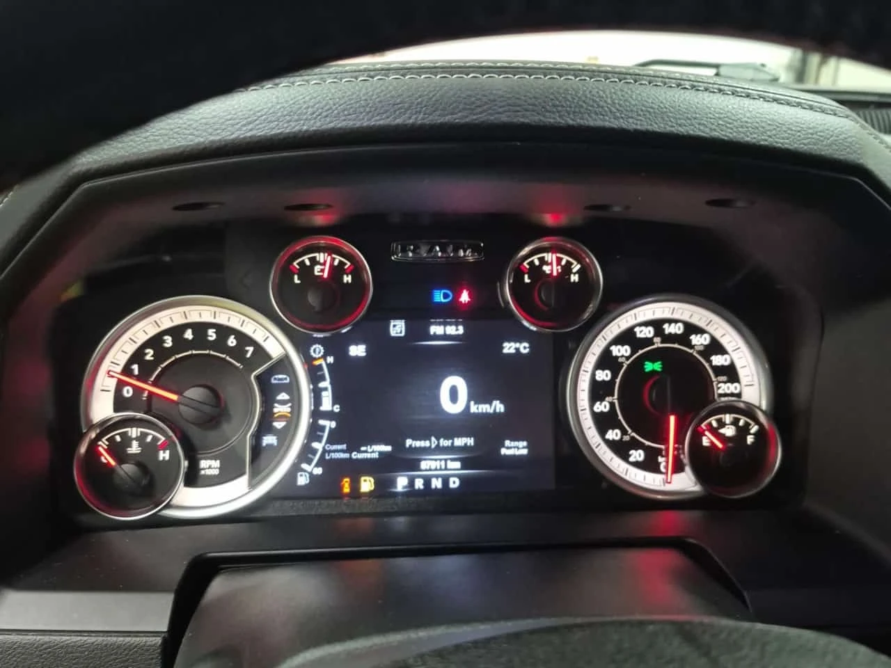 Dodge RAM 1500 * 4wd Crew Cab 140.5" Sport Crew * , снимка 11 - Автомобили и джипове - 56309965