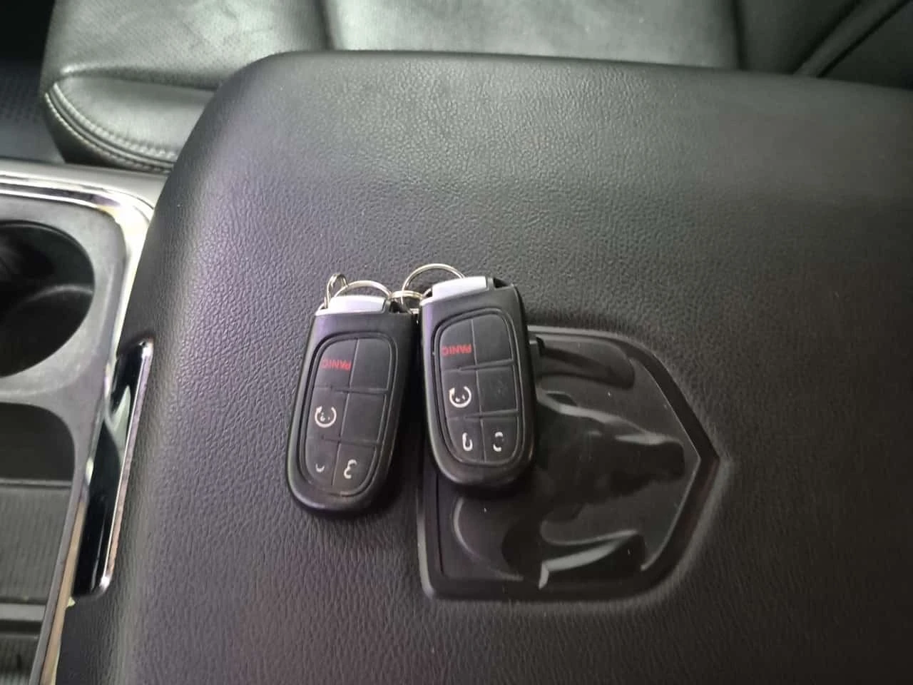 Dodge RAM 1500 * 4wd Crew Cab 140.5" Sport Crew * , снимка 10 - Автомобили и джипове - 56309965