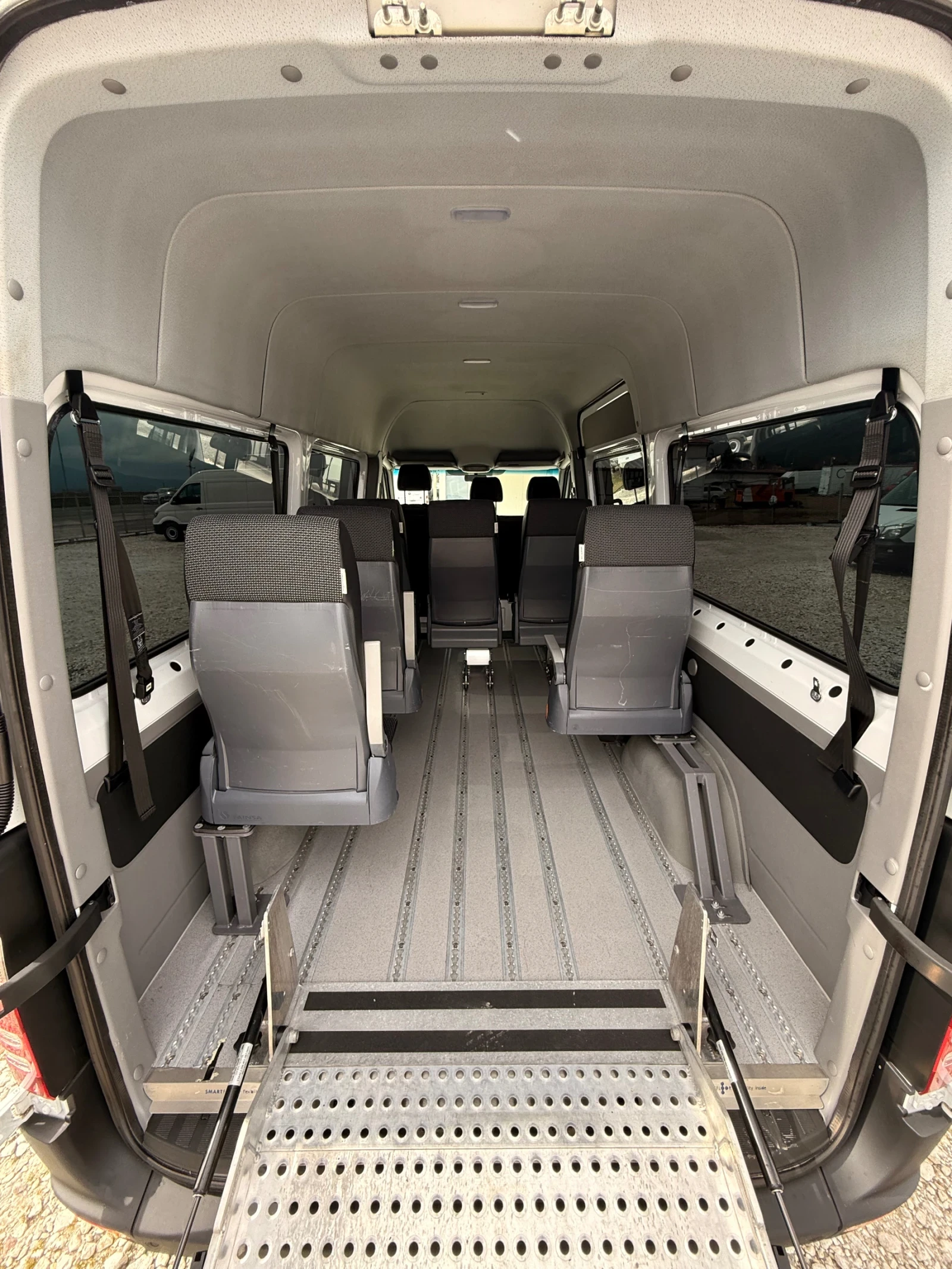 Mercedes-Benz Sprinter 316 РАМПА-9местен-Климатик-Печка, снимка 10 - Бусове и автобуси - 53913941