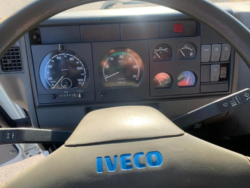 Iveco Eurocargo 120Е18 - ТРИСТРАНЕН САМОСВАЛ - КРАН - ПЕРФЕКТЕН, снимка 12 - Камиони - 47695762