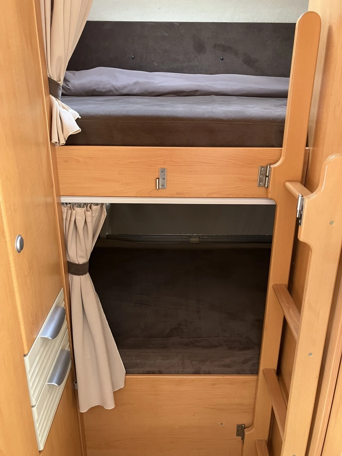 Кемпер HYMER / ERIBA, снимка 5 - Каравани и кемпери - 55626194
