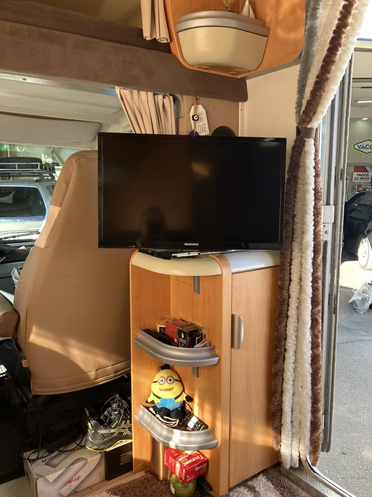 Кемпер HYMER / ERIBA, снимка 7 - Каравани и кемпери - 55626194